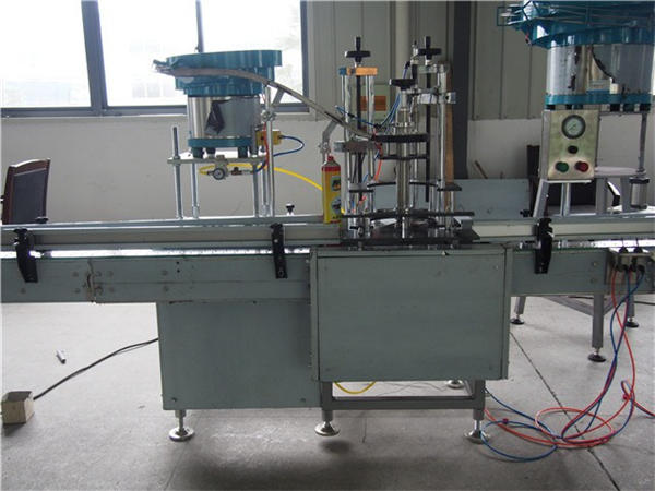 24 baş şüşə tualet suyu doldurma maşını